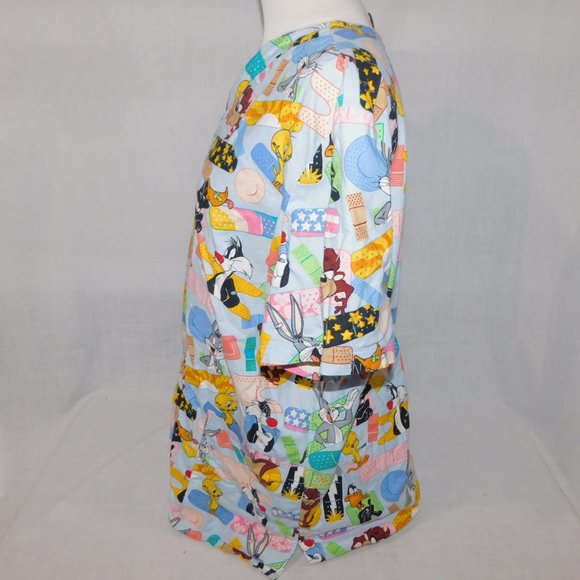 Looney Tunes Womens XL Scrub Top Shirt Band Aids Taz Bugs Bunny Tweety Daffy - Picture 11 of 14